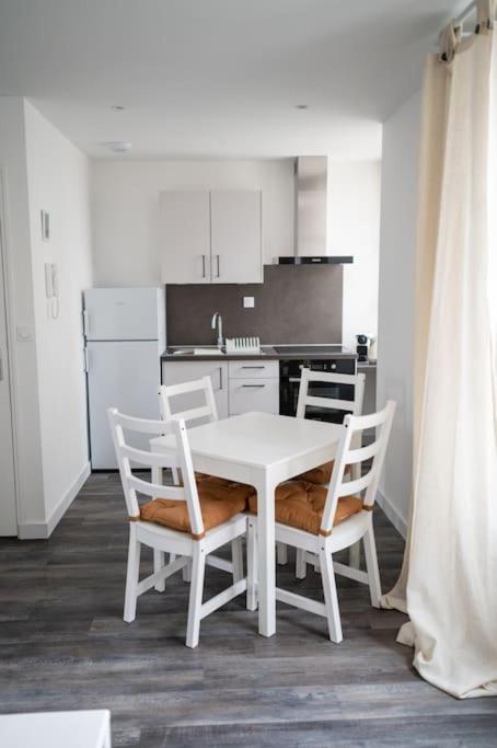 Michel Apartment Dinan Ngoại thất bức ảnh