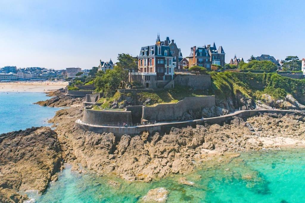 Michel Apartment Dinan Ngoại thất bức ảnh